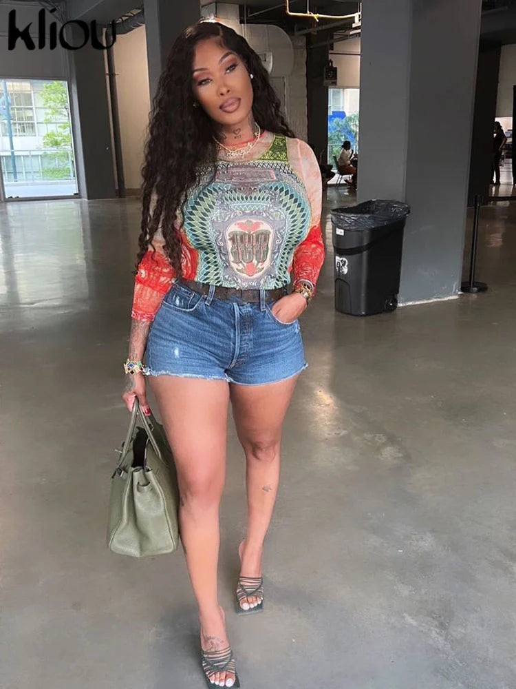 Iconic Dollar Mesh Top – Casual Glam Look
